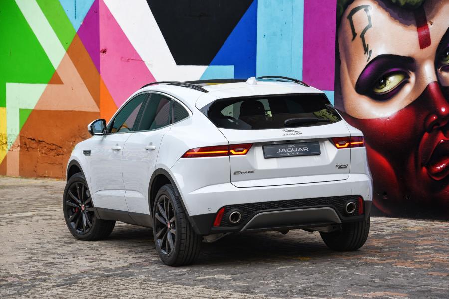  Jaguar E-Pace D240 AWD 2018 года  (ZA) (фото 5 из 8)